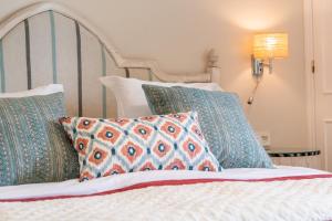 A bed or beds in a room at Apartamento en Guadalmina con vistas al Golf