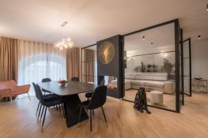 A seating area at Brera Premium Apartment near Duomo Wifi