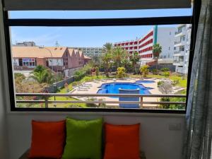 Bazén v ubytovaní Yumboflat Two Bedroom Apartment alebo v jeho blízkosti