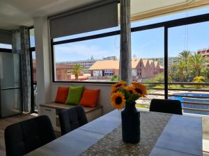 Posedenie v ubytovaní Yumboflat Two Bedroom Apartment