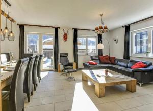 A seating area at Alm'a Residence