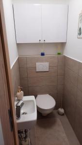 Kúpeľňa v ubytovaní AlízApartman + 1 fotografia