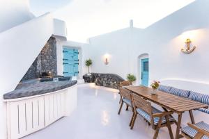 Gallery image of Kalamia Cave House in Pyrgos