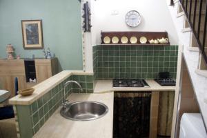 A kitchen or kitchenette at Ciuri Ciuri