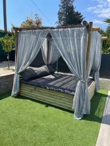 Jardin de l'établissement Maison 8-10 pers avec piscine aux portes de St Aygulf