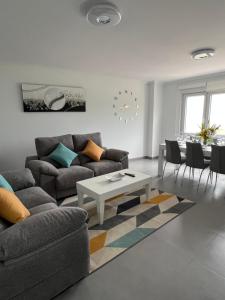 Część wypoczynkowa w obiekcie Apartamentos María de Lucía-Piso 2º