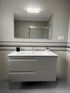 Zdjęcie z galerii obiektu Apartamentos María de Lucía-Piso 2º w mieście Arou