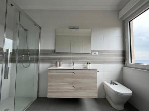 Łazienka w obiekcie Apartamentos María de Lucía-Piso 2º