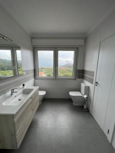 Łazienka w obiekcie Apartamentos María de Lucía-Piso 2º
