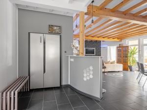 Kuchyň nebo kuchyňský kout v ubytování Öko-Chalet Sauerland nahe Rennstrecke 707
