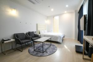 Gallery image of Urban Island Hotel Jeju in Jeju
