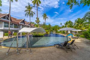 Bazén v ubytování Sunwing Kamala Beach nebo v jeho okolí