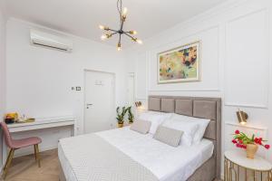 Posteľ alebo postele v izbe v ubytovaní Rooms D&L, FREE Parking on-site + 36 fotografií