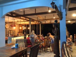 A restaurant or other place to eat at Sunsea Resort