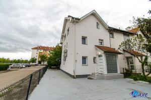 Budova, v ktorej sa apartmán nachádza