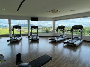 The fitness centre and/or fitness facilities at Swiss Garden Resort Residence (Beach & Waterpark)