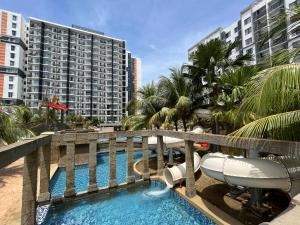 The swimming pool at or close to Swiss Garden Resort Residence (Beach & Waterpark)