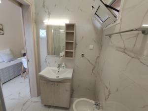 Gallery image of Senka studios in Parga +35 photos