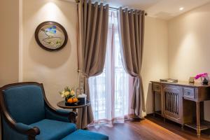 Χώρος καθιστικού στο Hanoi Tirant Hotel
