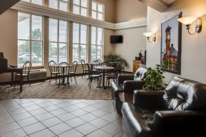 Χώρος καθιστικού στο Super 8 by Wyndham Menomonie WI