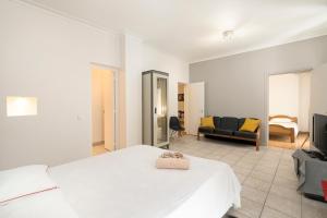 Posteľ alebo postele v izbe v ubytovaní Scent Of Freedom Apartment Renovated