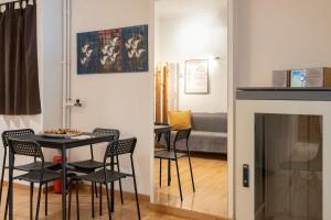 Posedenie v ubytovaní Scent Of Freedom Apartment Renovated