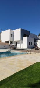 Gallery image of Made iN2 Creative Guest House in Montargil