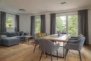 Posezení v ubytování Luxalps- Turrach Alm Chalets Nr 1-4 Grünsee- Sauna- Skifahren- Wandern- Natur