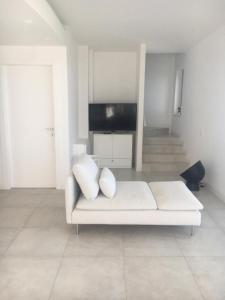 Μια τηλεόραση ή/και κέντρο ψυχαγωγίας στο Luxury Villa Cirella happy island