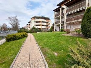 Zdjęcie z galerii obiektu Komfortowy apartament dwupokojowy z tarasem i garaż w Ustce