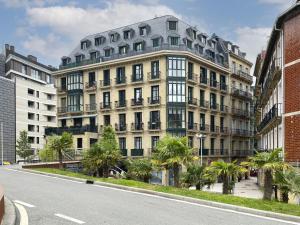 The building in which Az apartmant is located
