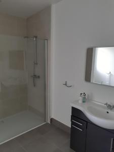 Vannituba majutusasutuses An Sean Teach Self Catering +13 fotot