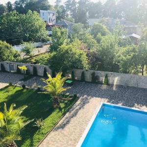 Piscina di Riva o nelle vicinanze