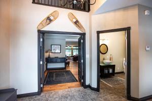 Gallery image of Mountain Gateway by Revelstoke Vacations in Revelstoke