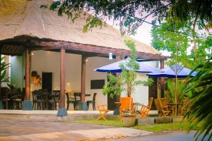 Ein Garten an der Unterkunft Radiant Jepun Villa