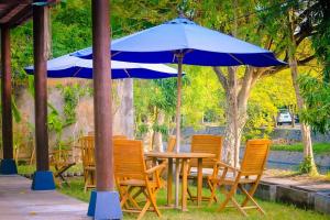 Ein Garten an der Unterkunft Radiant Jepun Villa
