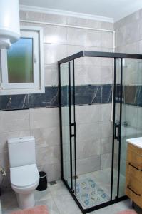 Ein Badezimmer in der Unterkunft Kleva Houses