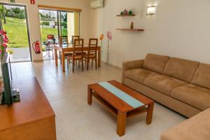 Χώρος καθιστικού στο Sunny villa facing the swimming pool