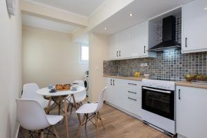 Kuchyň nebo kuchyňský kout v ubytování KS APARTMENT