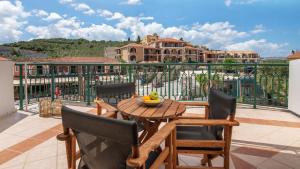 Balkón nebo terasa v ubytování Koukos Loft Apartments