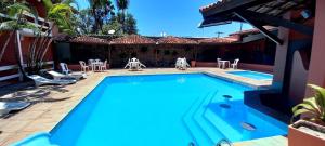 Bazén v ubytování Hotel Recanto Do Sol nebo v jeho okolí