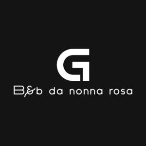 G da nonna rosa في سان سيفيرو: شعار جي أبيض على خلفية سوداء