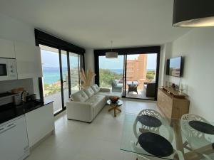 Kuchyň nebo kuchyňský kout v ubytování Calpe Beach 2 sea view & Ifach