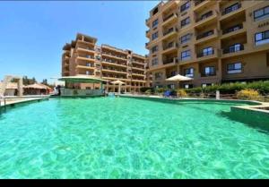 Foto de la galeria de Beautiful studio with sea view and pool view a Hurghada