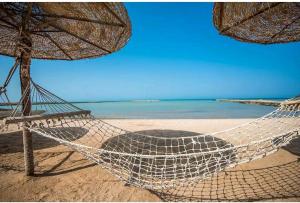 Foto de la galeria de Beautiful studio with sea view and pool view a Hurghada