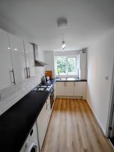 Gallery image of 1 bedroom refurbished flat with free parking in New Southgate
