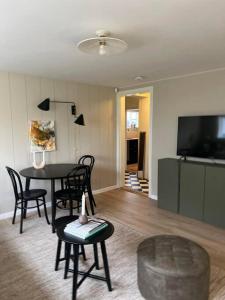 Posezení v ubytování New cozy bohemian dowtown Reykjavík apartment