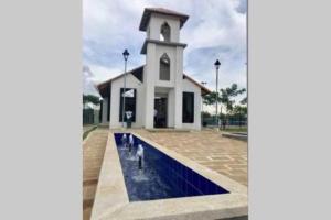 Bazén v ubytování CONDOMINIO PEÑA AZUL LA MORADA nebo v jeho okolí