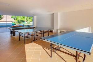 Stolní tenis v ubytování CONDOMINIO PEÑA AZUL LA MORADA nebo okolí