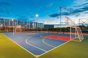 Tenis a/nebo squash v ubytování CONDOMINIO PEÑA AZUL LA MORADA nebo okolí